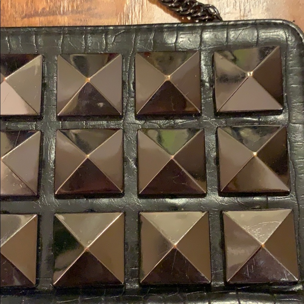Forever 21 | Black faux croc gunmetal stud purse - Picture 12 of 14